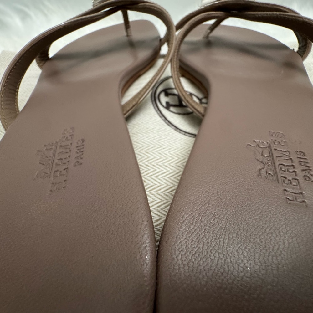 Hermes Corfou Leather Sandals - Picture 11 of 12